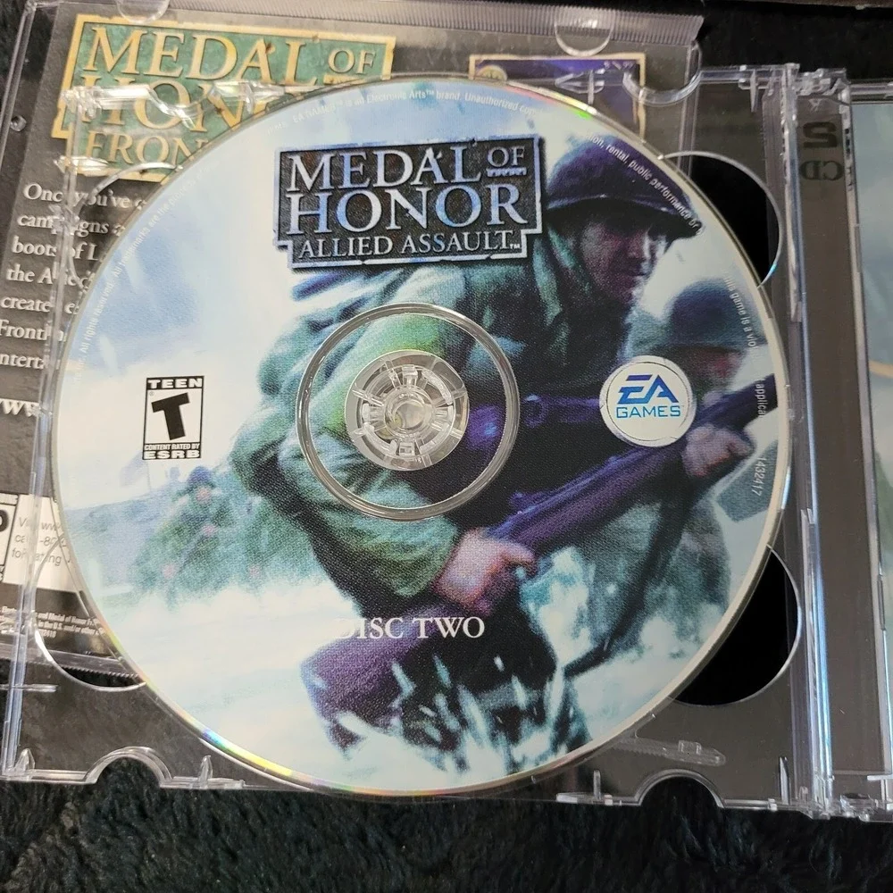 Medal of Honor PC Game Lot Allied Assault + Spearhead Expansion Pack Cent Europe